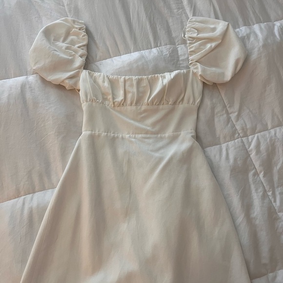 Zara Dresses & Skirts - Zara White Linen Blend Mini Dress with Puff Sleeves